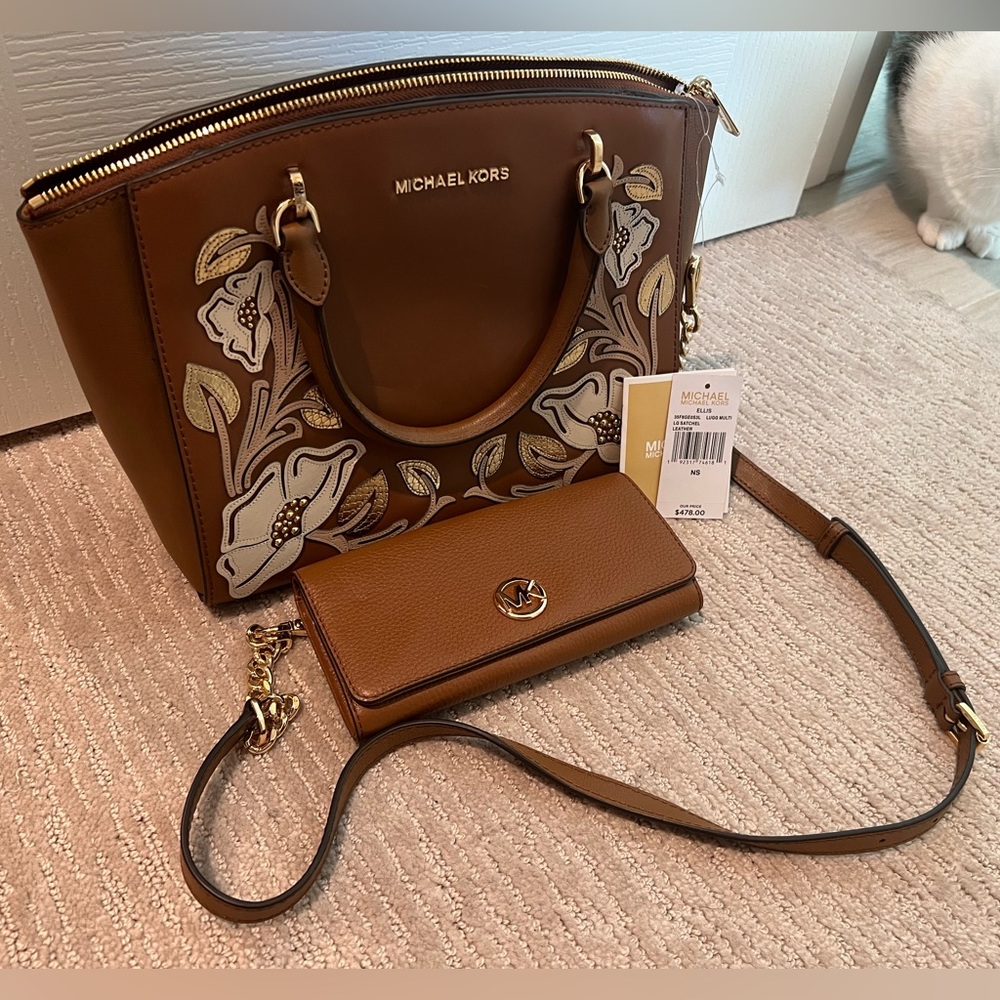 Brand new Michael Kors purse and wallet